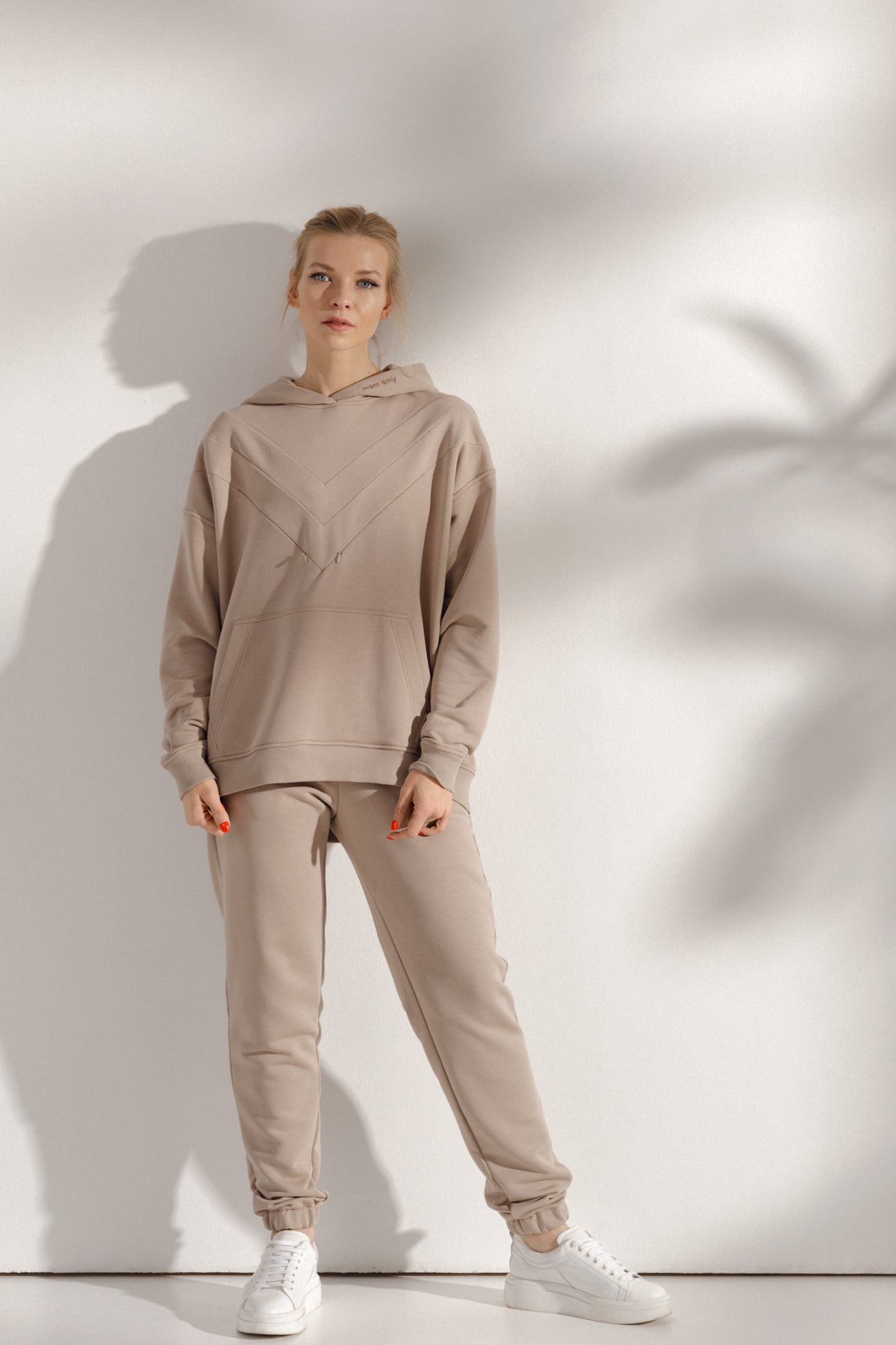 Lightweight jogging trousers Nude